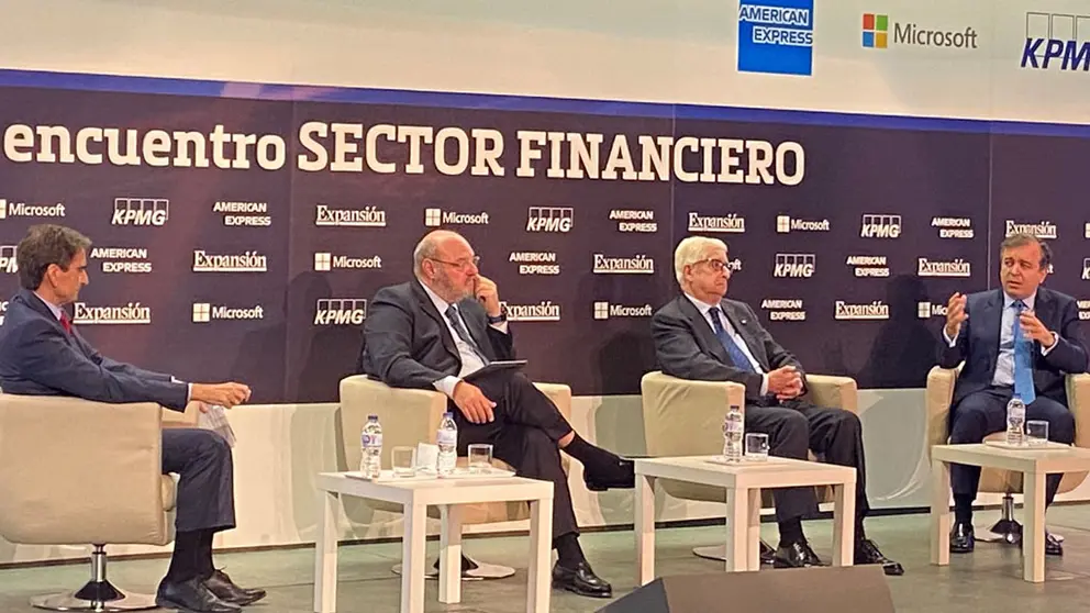 Francisco Botas (derecha), en su intervenci&oacute;n en el  XI Encuentro Financiero Expansi&oacute;n &ndash; KPMG.
