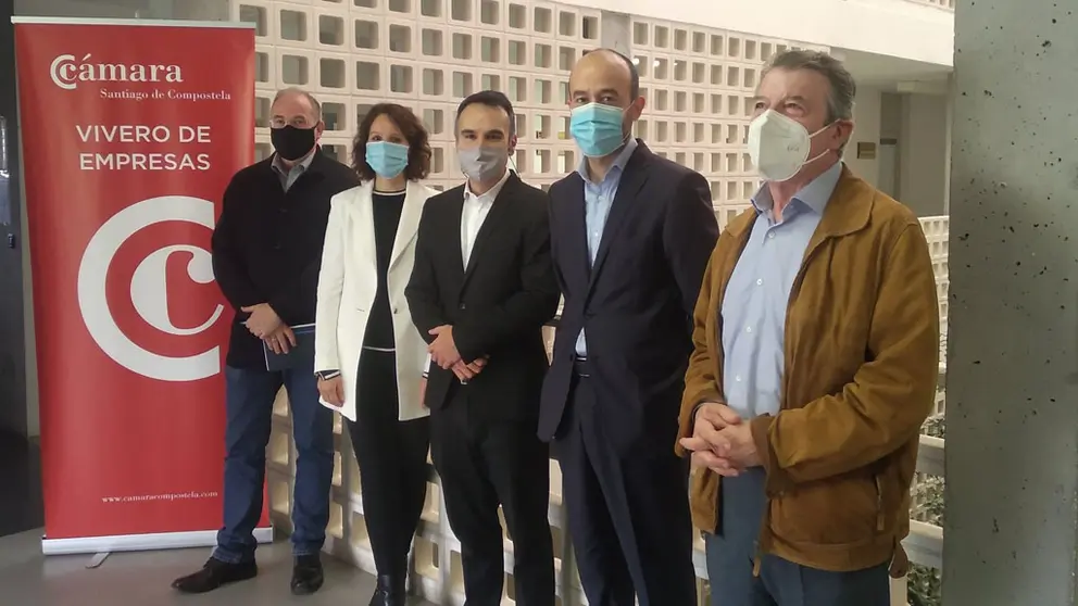 Directivos da C&aacute;mara de Santiago xunto ao director do Igape e ao de XesGalicia.