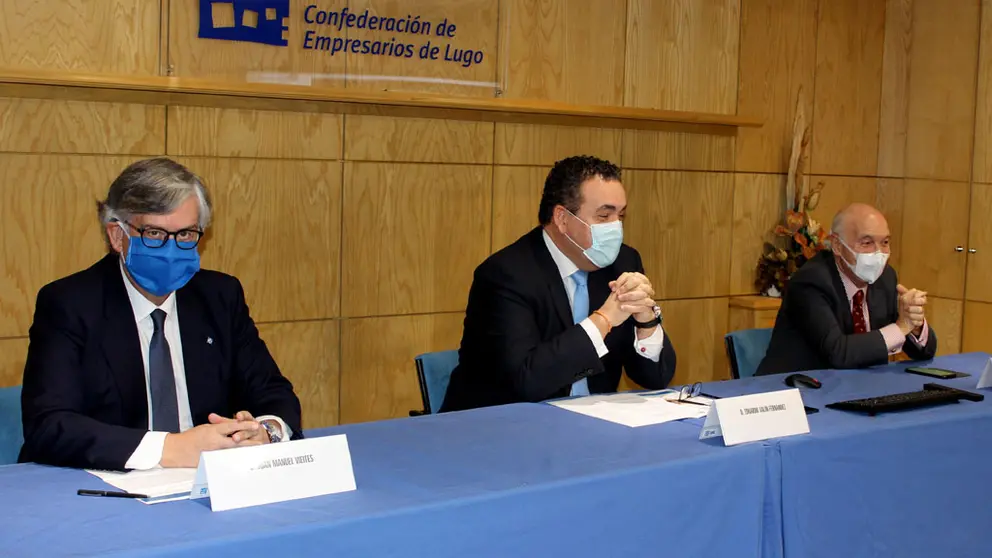 Juan Vieites, Eduardo Val&iacute;n y Antonio Fontenla, en la presentaci&oacute;n en Lugo de la candidatura del primero a presidir la CEG.