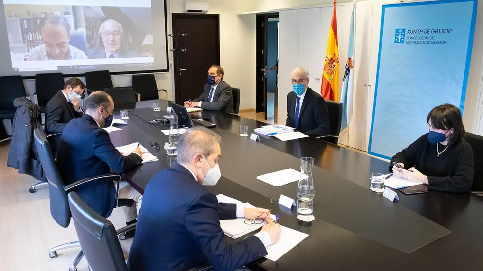 SAN L&Atilde;ZARO
13,00 h.-   O vicepresidente segundo e conselleiro de Econom&Atilde;&shy;a, Empresa e Innovaci&Atilde;&sup3;n, Francisco Conde; o conselleiro de Facenda e Administraci&Atilde;&sup3;n P&Atilde;&ordm;blica, Valeriano Mart&Atilde;&shy;nez; e a conselleira de Emprego e Igualdade, Mar&Atilde;&shy;a Jes&Atilde;&ordm;s Lorenzana, manter&Atilde;&iexcl;n unha xuntanza cos integrantes da Confederaci&Atilde;&sup3;n de Empresarios de Galicia (CEG) e dos sindicatos UXT e CCOO no marco do Di&Atilde;&iexcl;logo Social. Na sala de xuntas da Conseller&Atilde;&shy;a. No edificio administrativo de San L&Atilde;&iexcl;zaro (terceiro andar). 
foto xo&Atilde;&iexcl;n crespo
19/01/2021