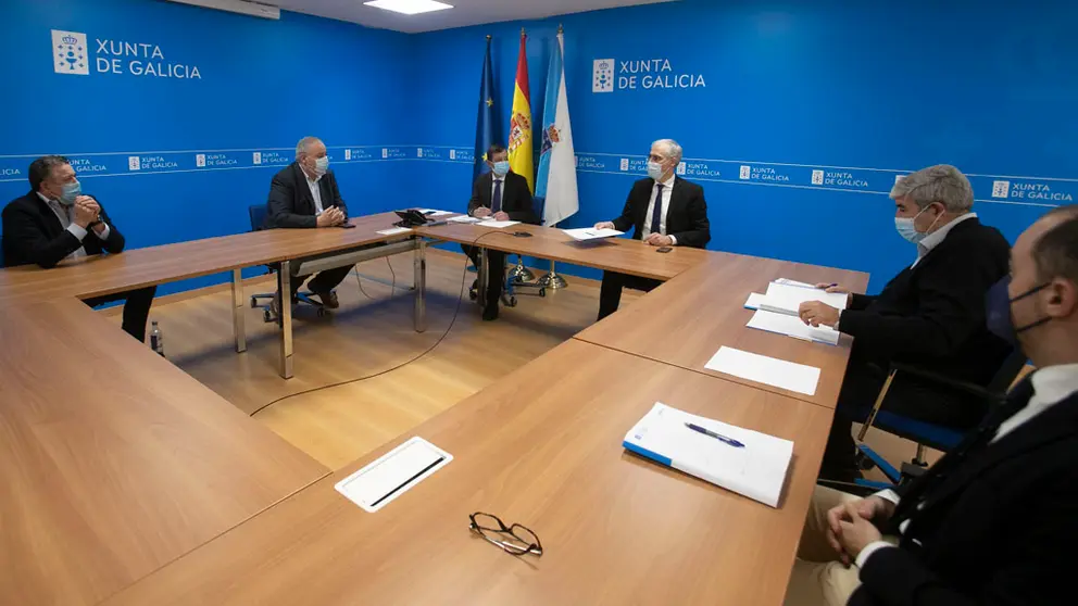 El conselleiro de Econom&iacute;a, Francisco Conde, comparti&oacute; el borrador de la Ley de Reactivaci&oacute;n Econ&oacute;mica de Galicia con representantes del Cl&uacute;ster da Madeira e o Dese&ntilde;o.