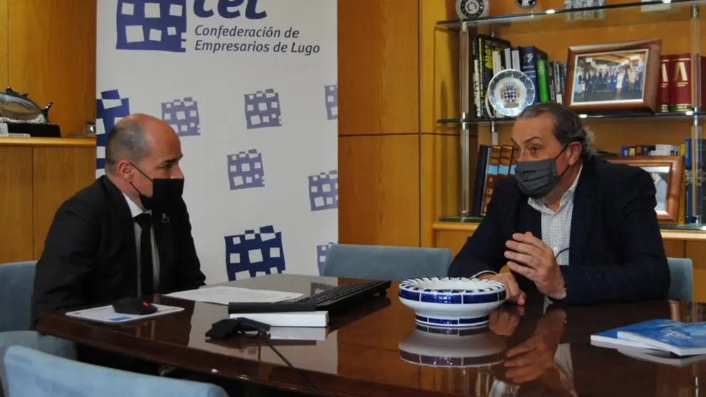 Eel secretario del CEL, Jaime L&oacute;pez, y el CEO de Migan, Miguel &Aacute;ngel Trabadelo, durante su encuetnro.