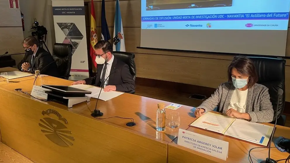 El rector de la UDC, el alcalde de Ferrol y la directora de Gain en la jornada "Astillero del futuro".