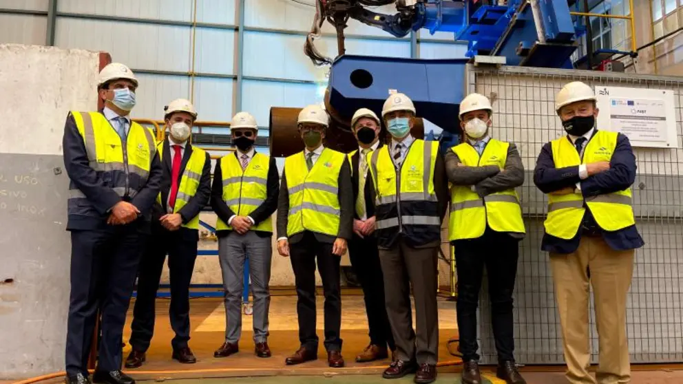 Visita del delegado del Gobierno Jos&eacute; Mi&ntilde;ones al astillero Navantia de Fene./WEB DELEGACI&Oacute;N GOBIERNO.