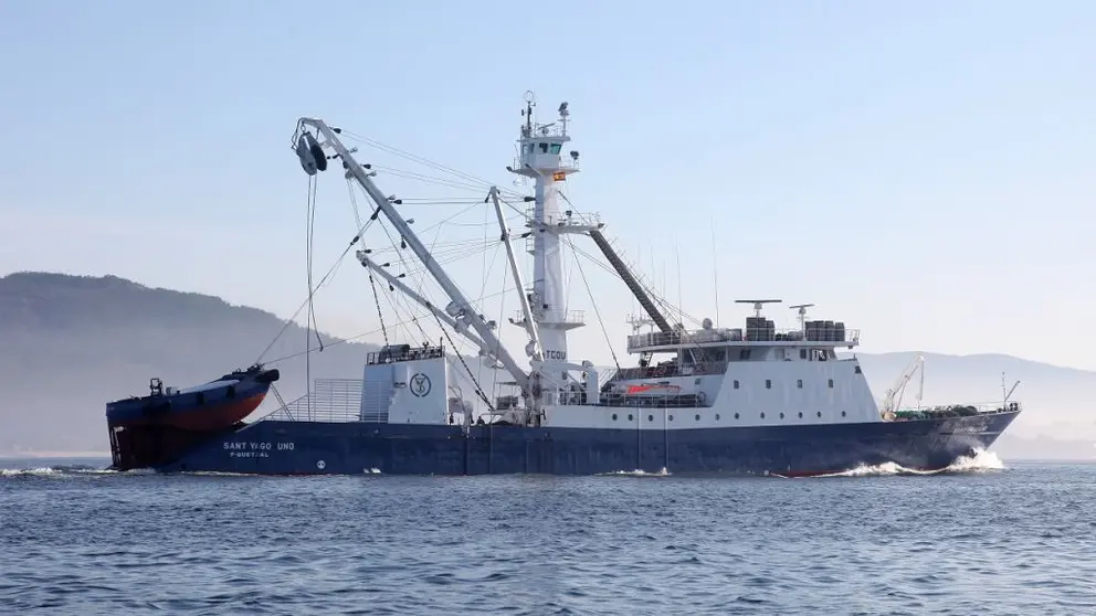 El at&uacute;n listado  del oc&eacute;ano Atl&aacute;ntico es capturado por los barcos de Jealsa Sant Yago I (en la imagen) y Sant Yago III.