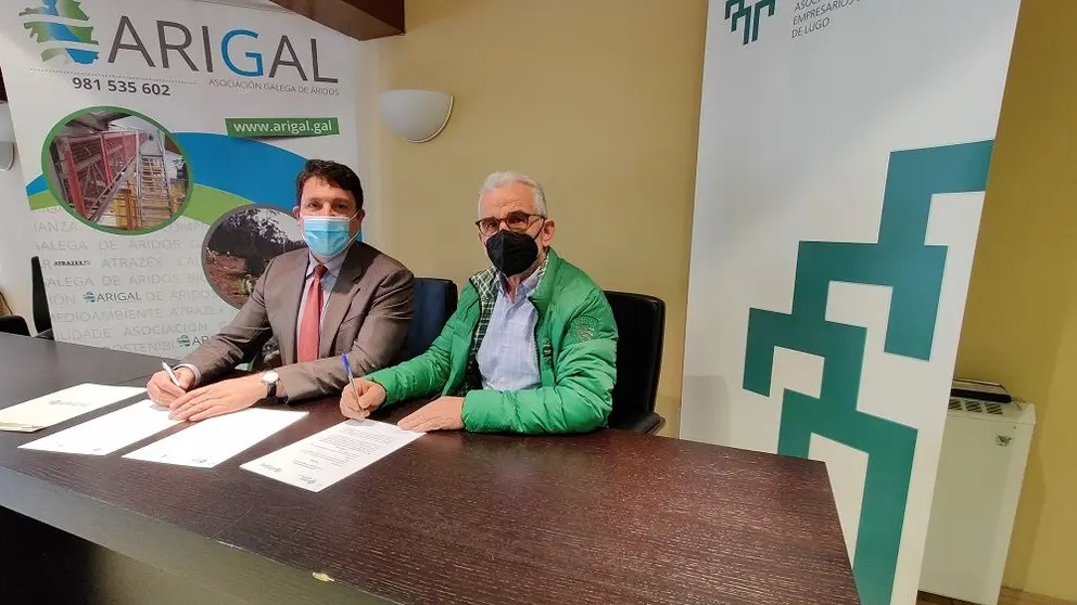 El presidente de Arigal, Alberto Novoa, y el presidente de Apec Lugo, Jos&eacute; Bouso.