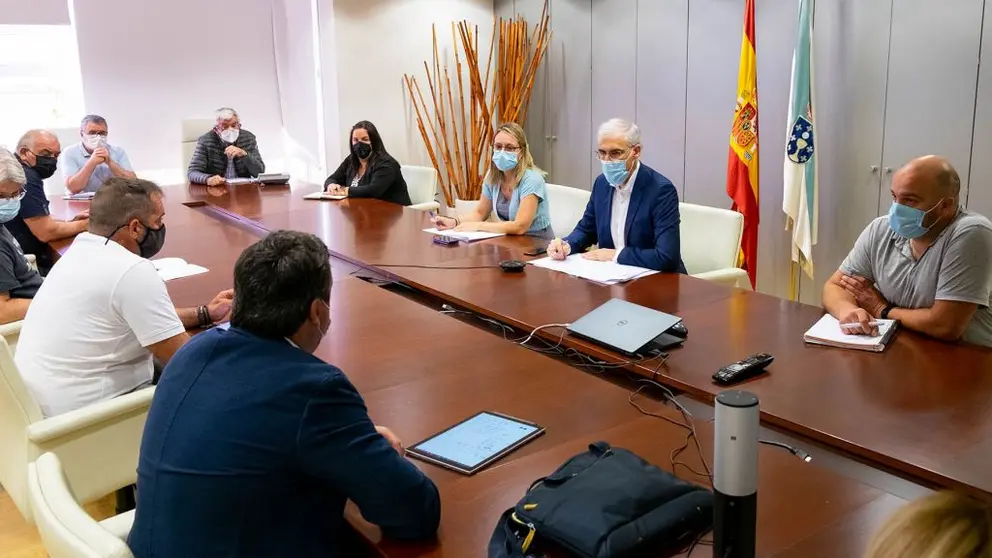Reuni&oacute;n del grupo de trabajo local de As Pontes, en la que particip&oacute; el vicepresidente segundo de la Xunta, Francisco Conde.
