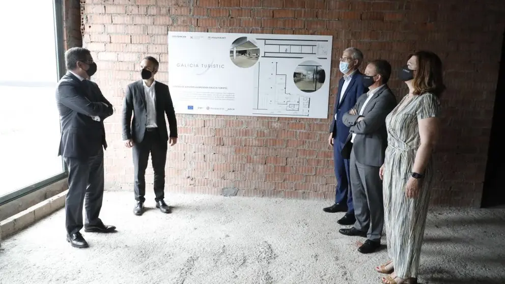 Francisco Conde visit&oacute; las instalaciones que acoger&aacute;n el centro de fabricaci&oacute;n avanzada TurisTic en Vilagarc&iacute;a.