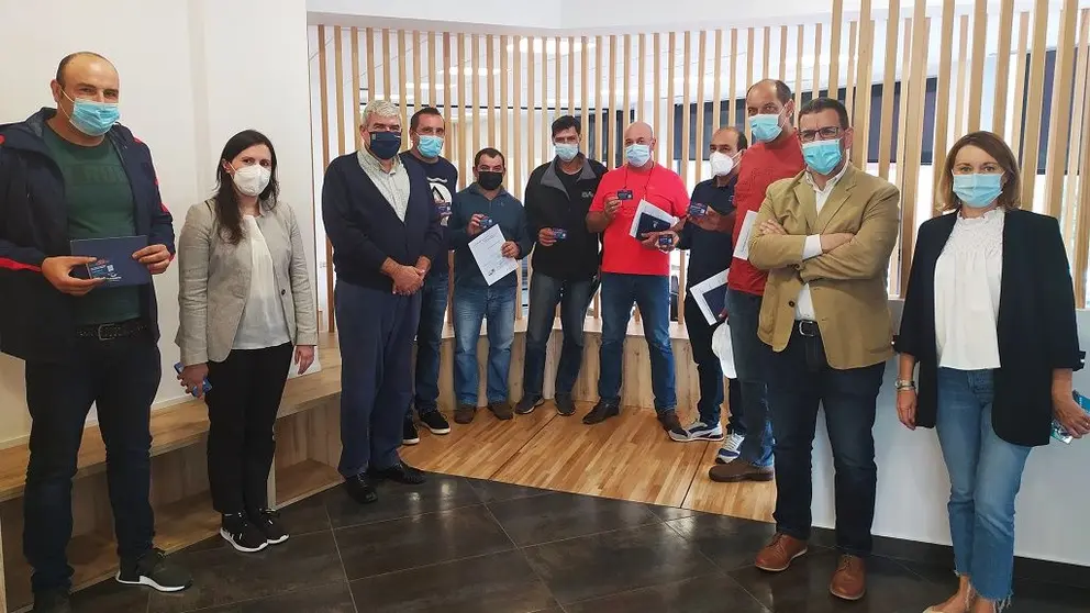 Participantes en el curso de manejo y mantenimiento de motosierras impartido por Internaco para asociados de Lugomadera.