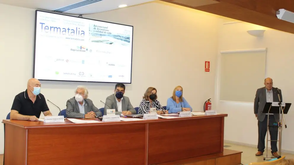 Representantes de Expourense, la Xunta, la Diputaci&oacute;n de Ourense, el Concello de Ourense y la Universidad de Vigo en la presentaci&oacute;n de las acciones de Termatalia 2021.