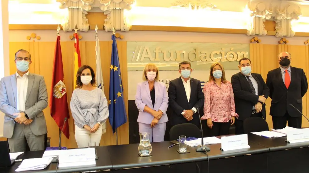 Directiva de la Confederaci&oacute;n Empresarial de Ourense en su asamblea.