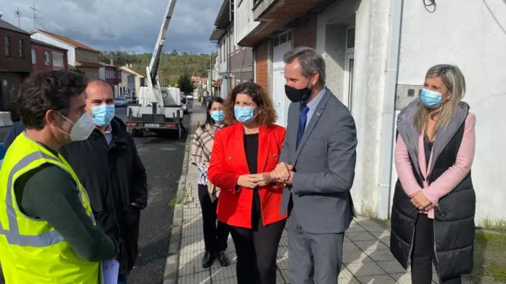 El delegado del Gobierno en Galicia estuvo acompa&ntilde;ado por la alcaldesa de Vimianzo y por la subdelegada