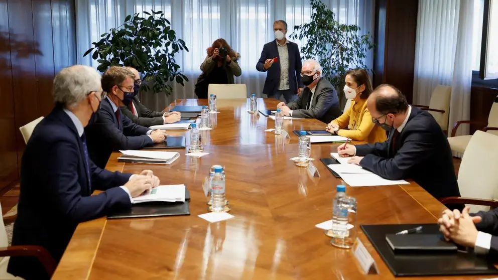 Reuni&oacute;n en Madrid del presidente de la Xunta y la ministra de Industria, Comercio y Turismo.