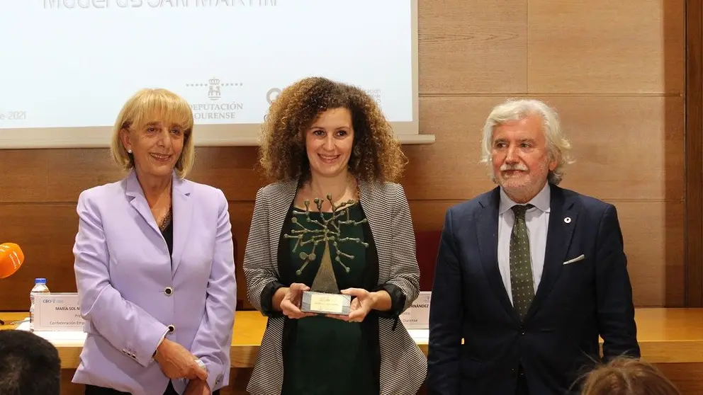 Marisol Novoa (CEO), Andrea D&iacute;az (Maderas San Mart&iacute;n) y Rosendo Fern&aacute;ndez (Diputaci&oacute;n de Ourense).