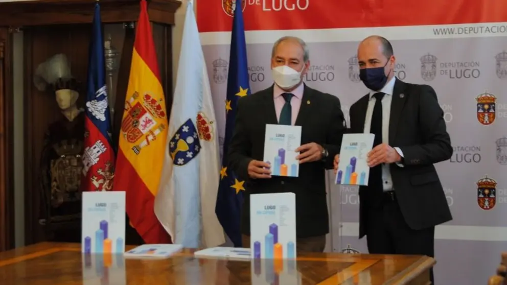 El presidente de la Diputaci&oacute;n y el secretario general de la CEL presentaron Lugo en cifras 2021.