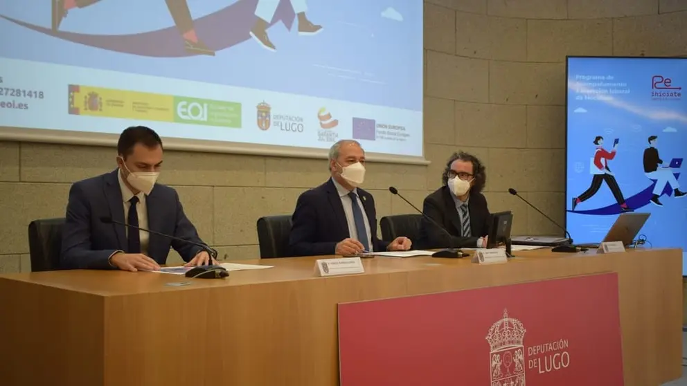 Presentaci&oacute;n do programa "Rein&iacute;ciate: enfoca o teu futuro", que promoven Deputaci&oacute;n de Lugo e EOI.