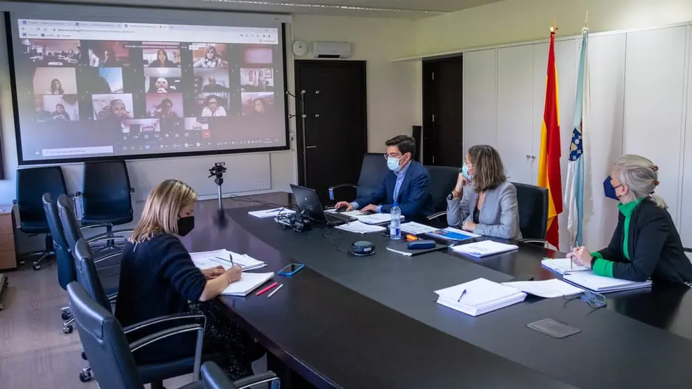 Pleno do Consello da Econom&iacute;a Social, no que participou a conselleira Mar&iacute;a Jes&uacute;s Lorenzana./X.CRESPO.