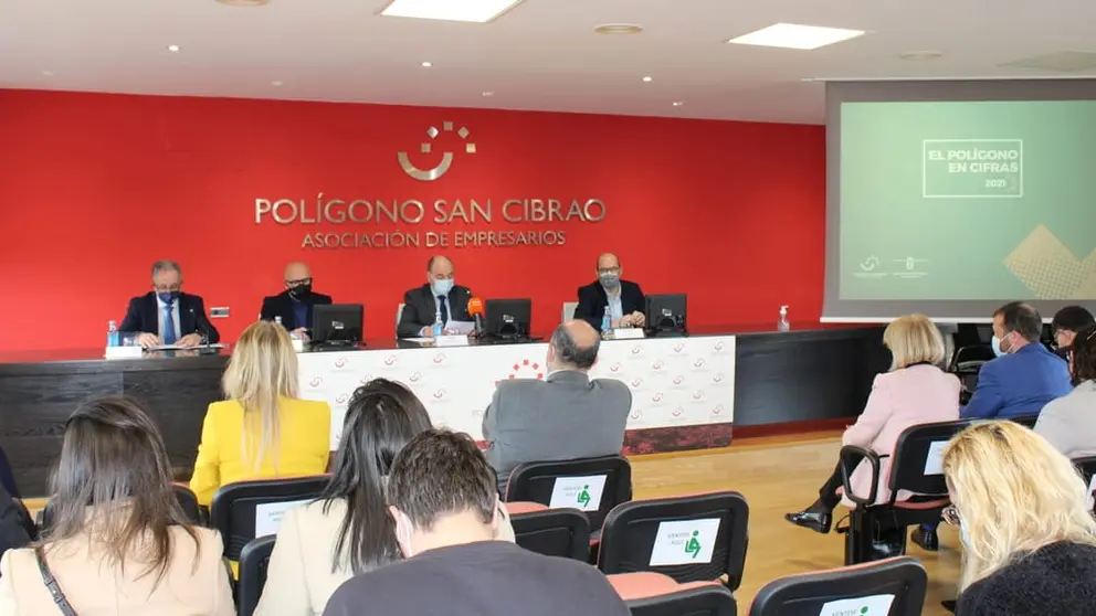Presentaci&oacute;n del informe "Pol&iacute;gono en cifras" en la sede de la Asociaci&oacute;n de Empresarios.