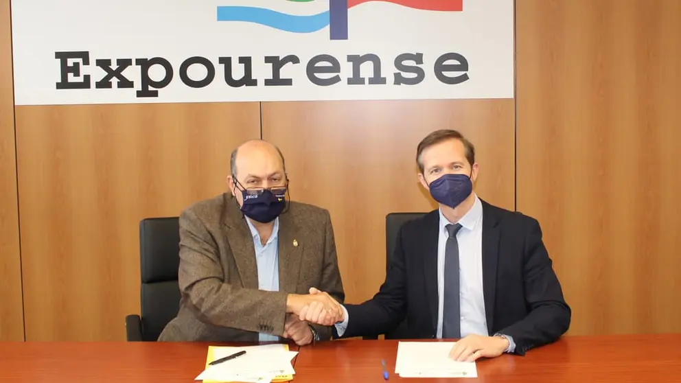 Rogelio Mart&iacute;nez, en representaci&oacute;n de Expourense, y Ricardo Dur&aacute;n, de la Fundaci&oacute;n Semana Verde de Galicia.
