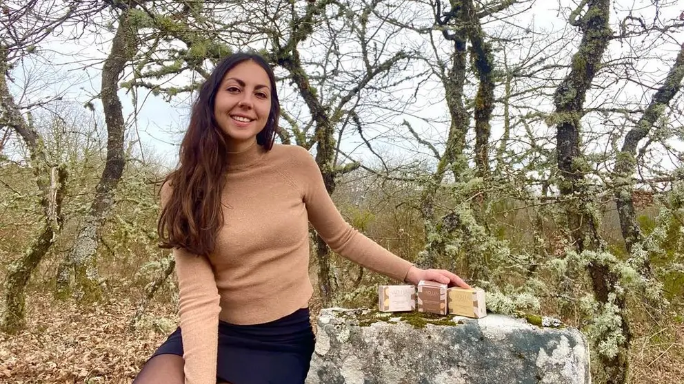 Ana &Aacute;lvarez es la promotora de la marca de cosm&eacute;tica s&oacute;lida Alloa.