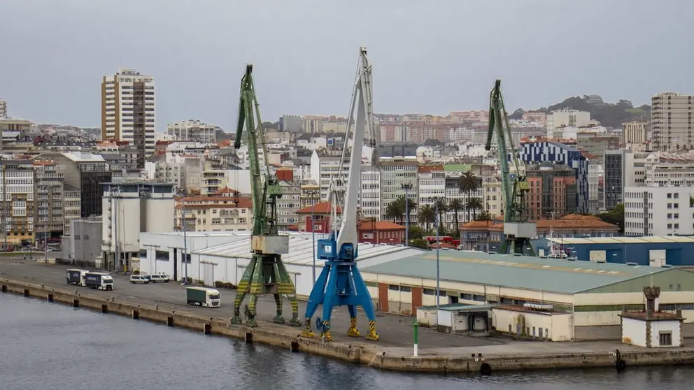 Muelle de Calvo Sotelo en el Puerto de A Coru&ntilde;a.