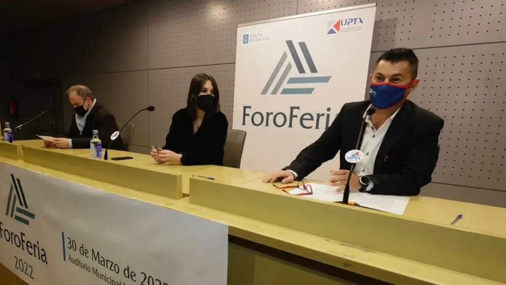 Mar&iacute;a Jes&uacute;s Lorenzana no Foro de Upta Galicia e Agapromar.