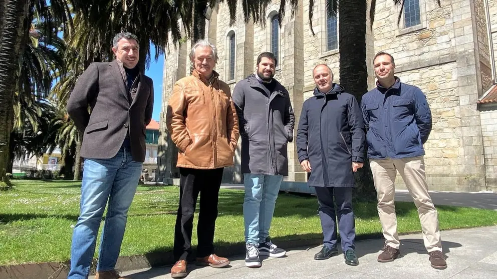 David Regades se reuni&oacute; con el cofundador y CEO de Velca, Emilio

Froj&aacute;n; y el alcalde de Caldas, Juan Manuel Rey.