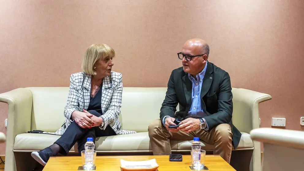 Marisol Novoa, presidenta da CEO, e Manuel Baltar, presidente da Deputaci&oacute;n de Ourense.