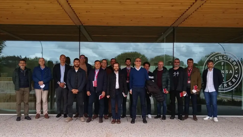 Miembros de empresas asociadas al Cl&uacute;ster del Granito visitaron las instalaciones de Finsa en Santiago.