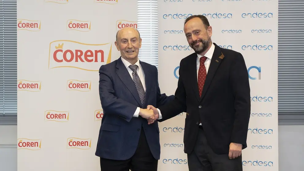 Manuel G&oacute;mez-Franqueira y el director de Clientes B2B de Endesa, Juan Jos&eacute; Mu&ntilde;oz.