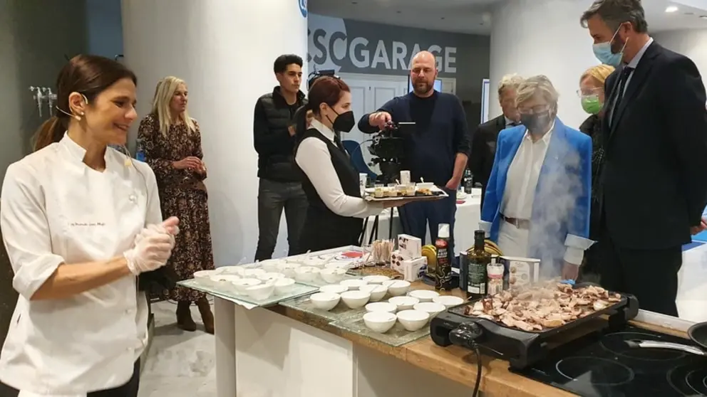 Galicia Market Place, dedicado al Mar, cont&oacute; con un espacio escaparate 
con showcooking en vivo.