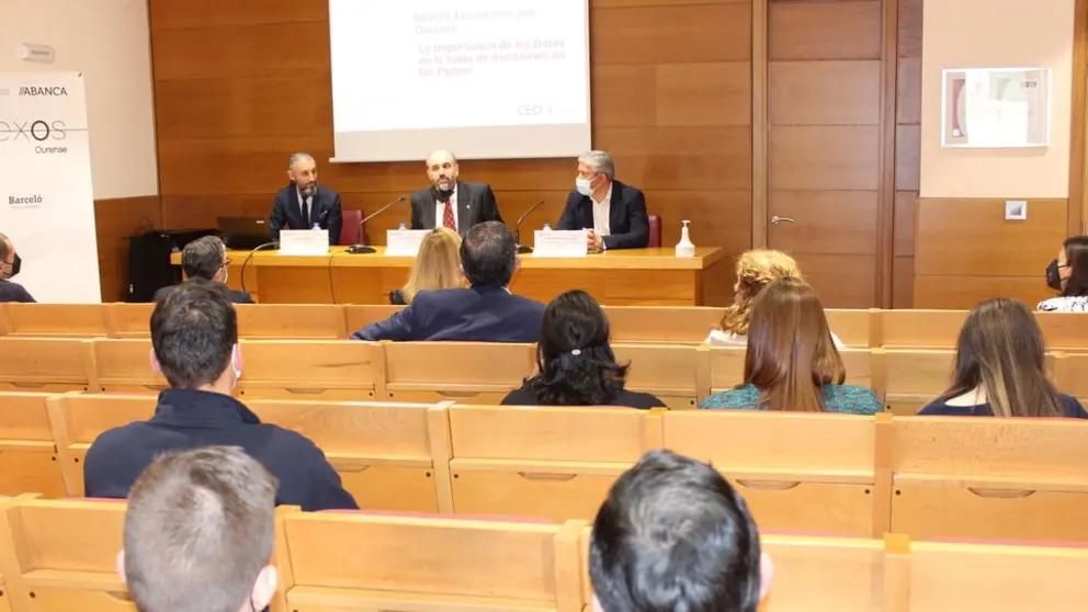 Laureano P&eacute;rez Soto , David Mart&iacute;nez y Jos&eacute; Manuel Nogueira, en la jornada "Nexos Encuentros por Ourense", celebrada en la CEO.
