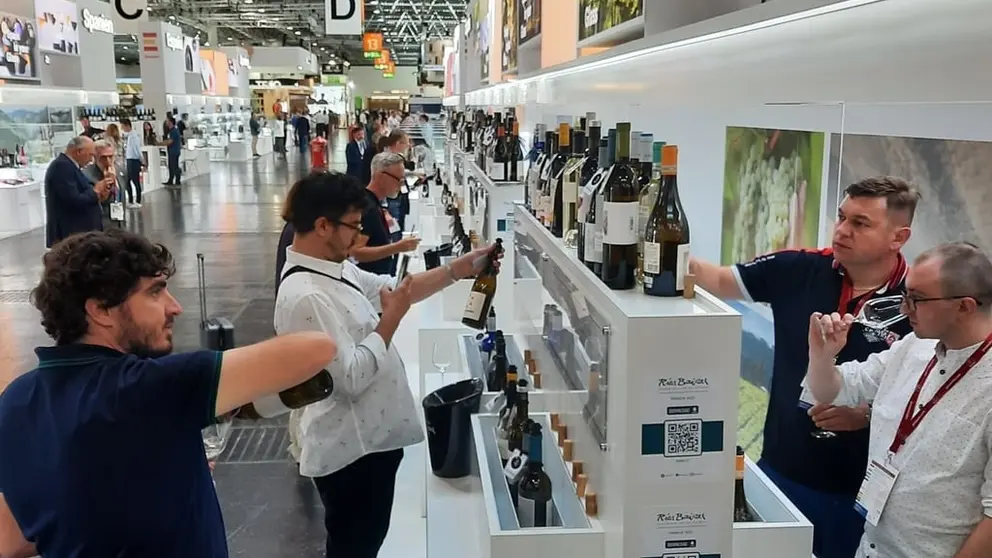T&uacute;nel del vino en ProWein con 99 marcas de vinos de la D.O. R&iacute;as Baixas.