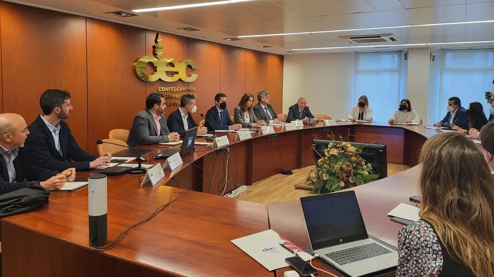 Participantes en el encuentro empresarial sobre Canad&aacute; celebrado en la CEC en A Coru&ntilde;a.