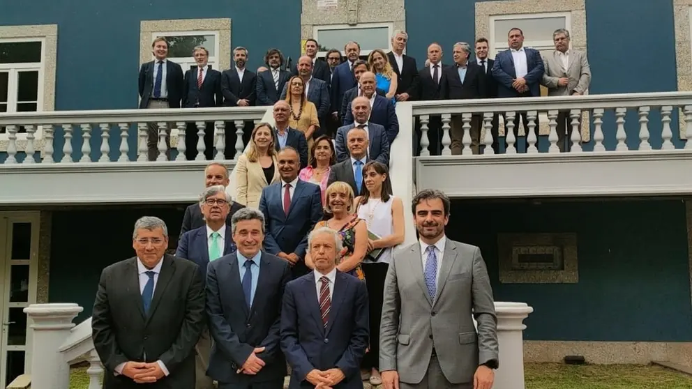 Representantes de las organizaciones gallegas y portuguesas que entran a formar parte del Consejo Estrat&eacute;gico de ConfMinho.