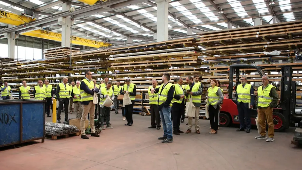 Visita guiada por las instalaciones de Aluman tras la jornada "Eficiencia industrial".