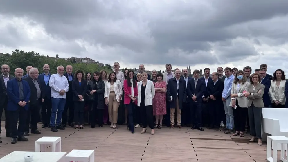 Participantes en las X Jornadas RIFDE sobre finanzas auton&oacute;micas, celebradas en Santiago.