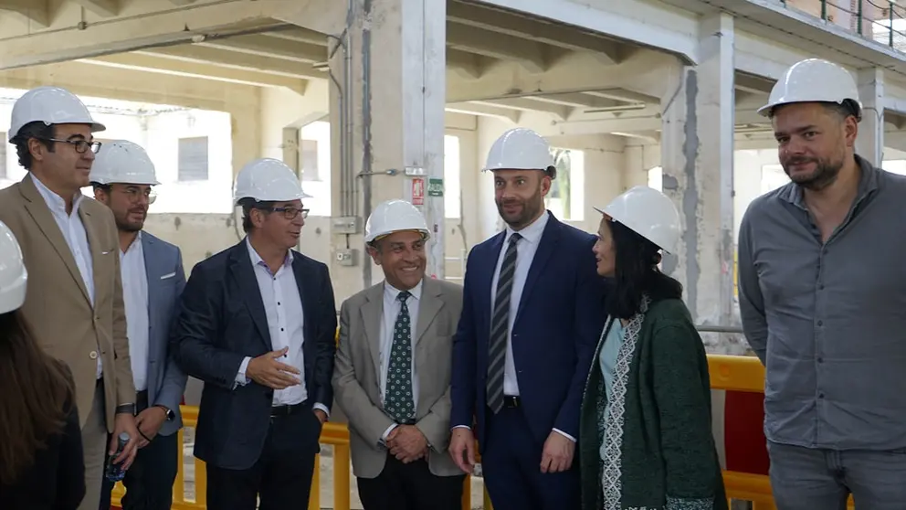 El presidente del Cl&uacute;ster TIC, el rector de la UDC, y en la visita a las obras del CSA de la Ciudad de las TIC.