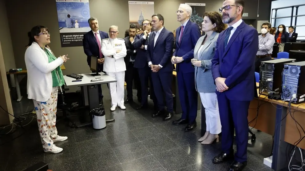 Representantes de las entidades implicadas y autoridades en la inauguraci&oacute;n del Aula Navantia-Siemens del Campus Industrial de Ferrol.