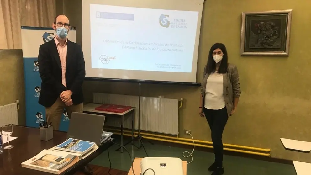 T&eacute;cnicos que certificaron al sector pizarrero con la Declaraci&oacute;n Ambiental de Producto.