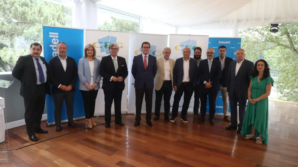 Representantes empresariales en la reuni&oacute;n del Consejo Asesor de la CEG.