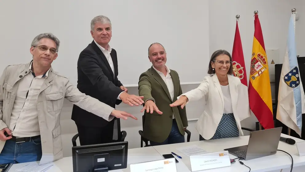Santiago Lago, David Regades y , en la presentaci&oacute;n del informe Ard&aacute;n.