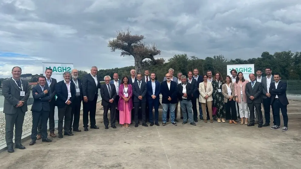 Asistentes a la asamblea general de la Asociaci&oacute;n Gallega del Hidr&oacute;geno.
