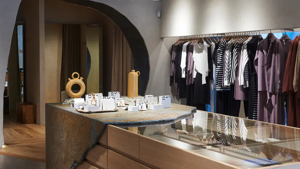 Tienda de Adolfo Dominguez en Ourense./PUNTO GA. M.RIOPA.