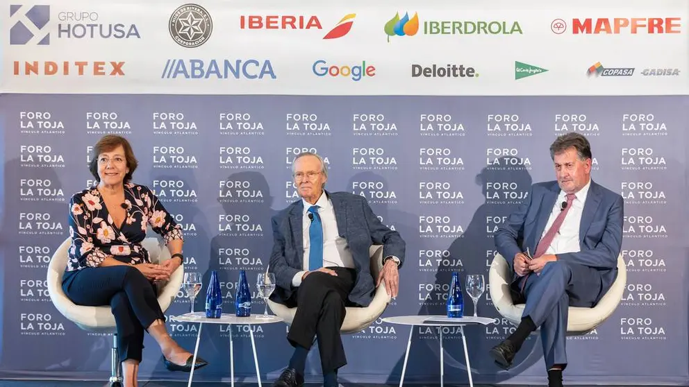 Carmen Mart&iacute;nez Castro, Josep Piqu&eacute; y Amancio L&oacute;pez Seijas presentaron los contenidos del IV Foro La Toja (1)(1)