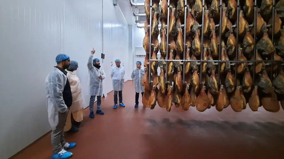 Los importadores holandeses en la visita a la c&aacute;rnica Torre de N&uacute;&ntilde;ez.