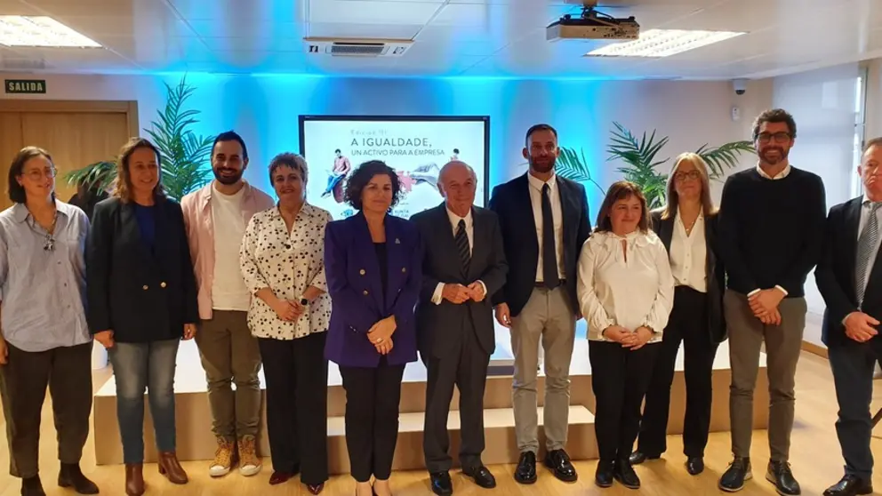 Foto de familia de los asistentes a la jornada &ldquo;A igualdade, un activo para a empresa&rdquo;, celebrada en la CEc.