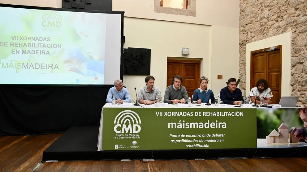 Mesa de debate de las jornadas M&aacute;sMadera.