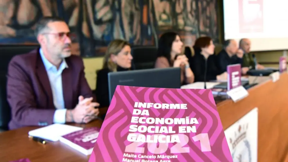 Presentaci&oacute;n do Informe da Econom&iacute;a Social en Galicia 2021 na USC./S. ALVITE.