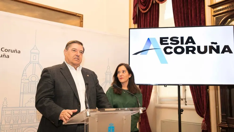 El rector de la UDC y la alcaldesa de A Coru&ntilde;a se congratularon por la elecci&oacute;n de la ciudad como sede de la AESIA.